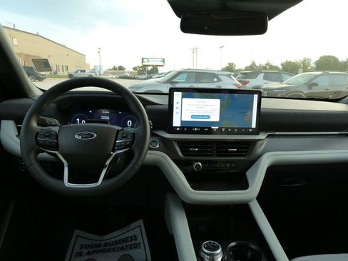 New 2027 Ford Explorer Platinum AWD/4WD image 17