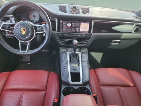 Used 2021 Porsche Macan S AWD/4WD image 9