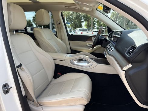 Used 2022 Mercedes-Benz GLS 450 4MATIC image 34