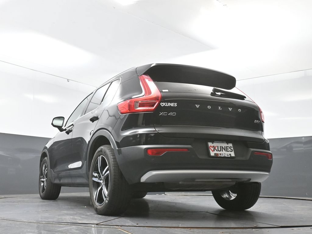 Used 2025 Volvo XC40 B5 Core AWD/4WD image 55