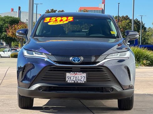 Certified 2024 Toyota Venza LE image 11