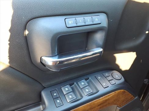 Used 2017 Chevrolet Silverado 2500 High Country w/ Duramax Plus Package image 18