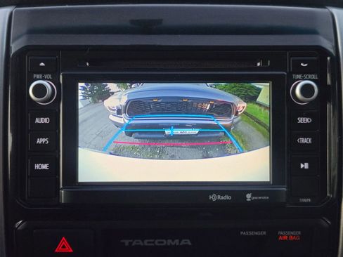 Used 2015 Toyota Tacoma 4x4 Double Cab image 25