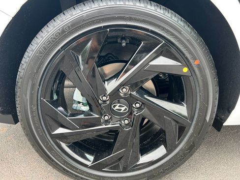 New 2026 Hyundai Elantra SEL Sport Premium FWD image 18