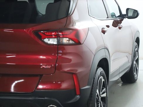 Used 2023 Chevrolet TrailBlazer RS w/ Sun and Liftgate Package AWD/4WD image 47