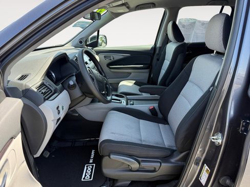 Certified 2017 Honda Ridgeline RTS image 10