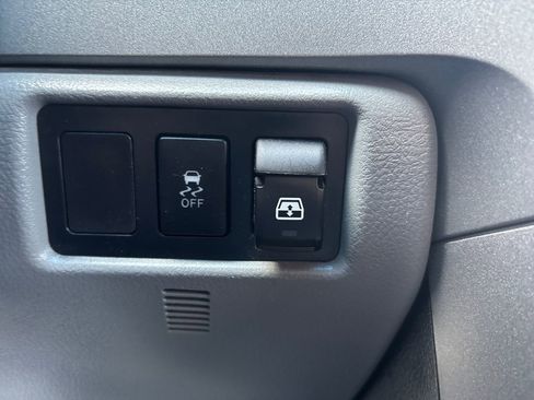 Used 2010 Toyota Tundra 2WD CrewMax image 32