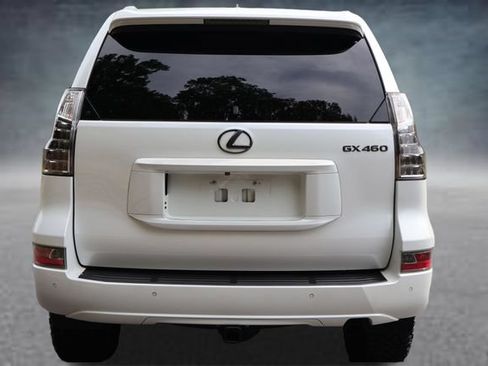 Used 2014 Lexus GX 460 w/ Premium Package AWD/4WD image 24