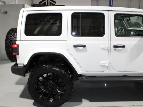 Used 2021 Jeep Wrangler Unlimited Sahara AWD/4WD image 22