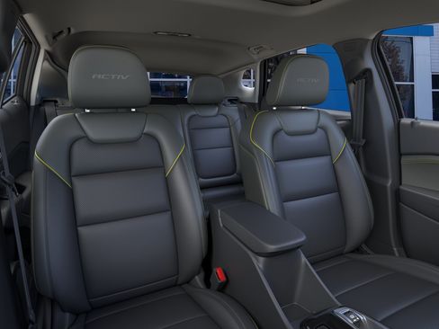 New 2026 Chevrolet Trax ACTIV w/ Sunroof Package FWD image 16