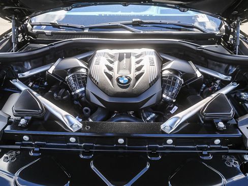 Used 2023 BMW X6 M50i w/ Executive Package image 29