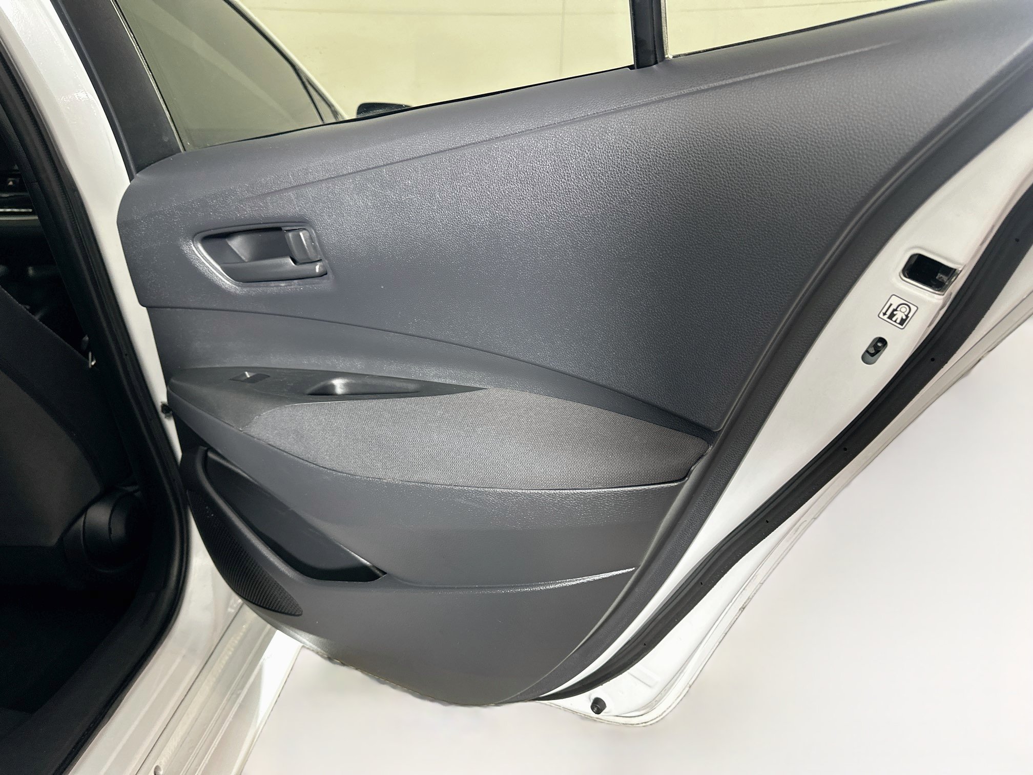 Used 2024 Toyota Corolla LE FWD image 27
