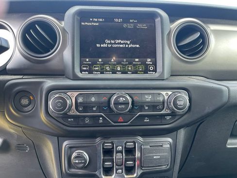 Used 2023 Jeep Wrangler Unlimited Sport AWD/4WD image 18