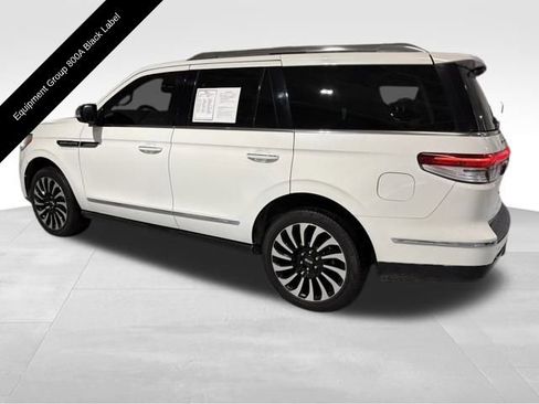 Certified 2024 Lincoln Navigator Black Label image 4