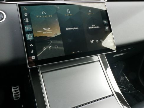 Used 2024 Land Rover Range Rover Evoque Dynamic SE image 65