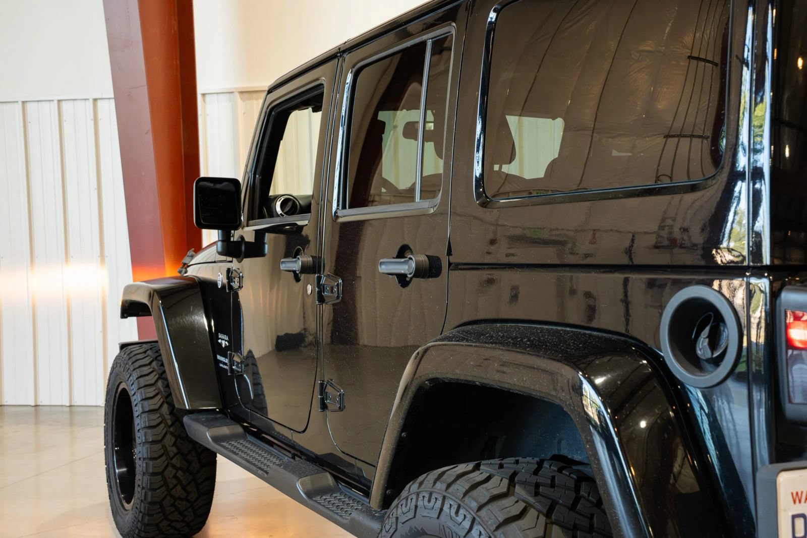 Used 2018 Jeep Wrangler Unlimited Sahara w/ Connectivity Group AWD/4WD image 22