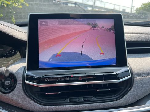 New 2023 Jeep Compass Latitude w/ Sun and Sound Group image 20