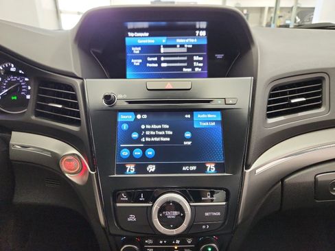 Certified 2019 Acura ILX w/ Premium Package image 16