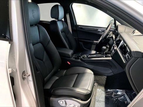 New 2026 Porsche Macan S image 19