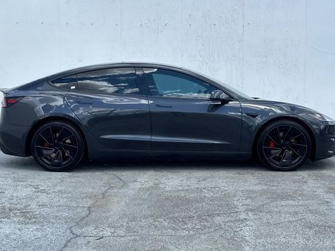 Used 2025 Tesla Model 3 Performance AWD/4WD image 2