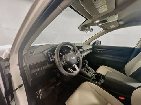 Used 2024 Honda CR-V LX image 17