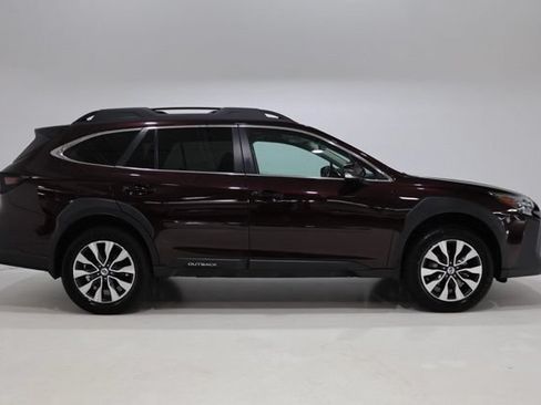 Used 2025 Subaru Outback Limited AWD/4WD image 8