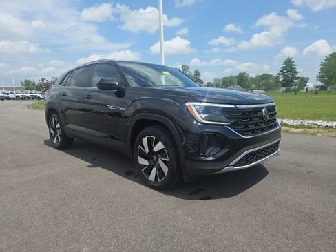 Used 2024 Volkswagen Atlas Cross Sport SE AWD/4WD image 1