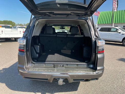 Used 2018 Toyota 4Runner Limited image 23