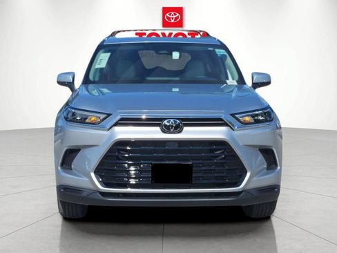 New 2026 Toyota Grand Highlander FWD image 7