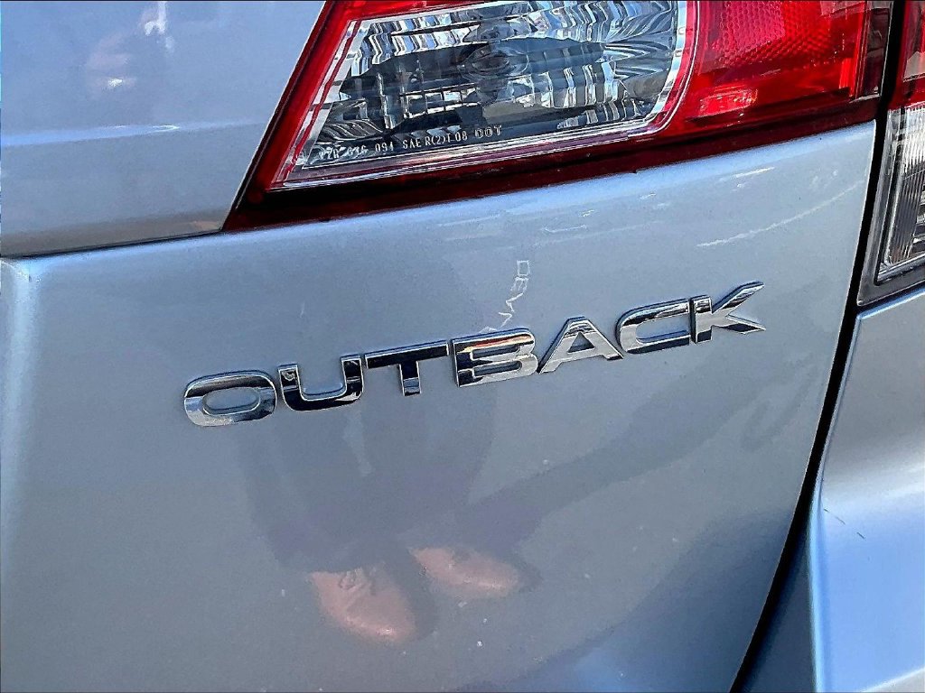 Used 2014 Subaru Outback 2.5i Limited AWD/4WD image 20