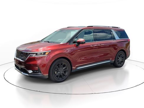 Used 2024 Kia Carnival SX Prestige FWD image 2