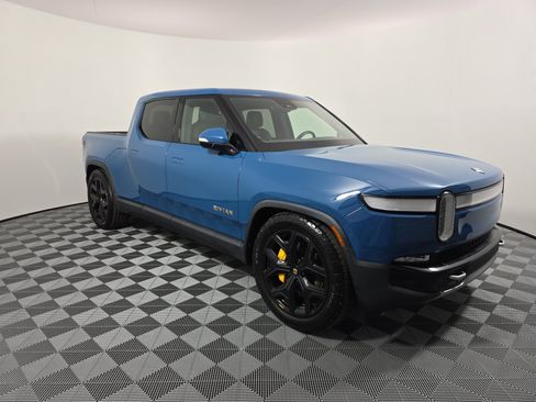 Used 2022 Rivian R1T Adventure AWD/4WD image 7