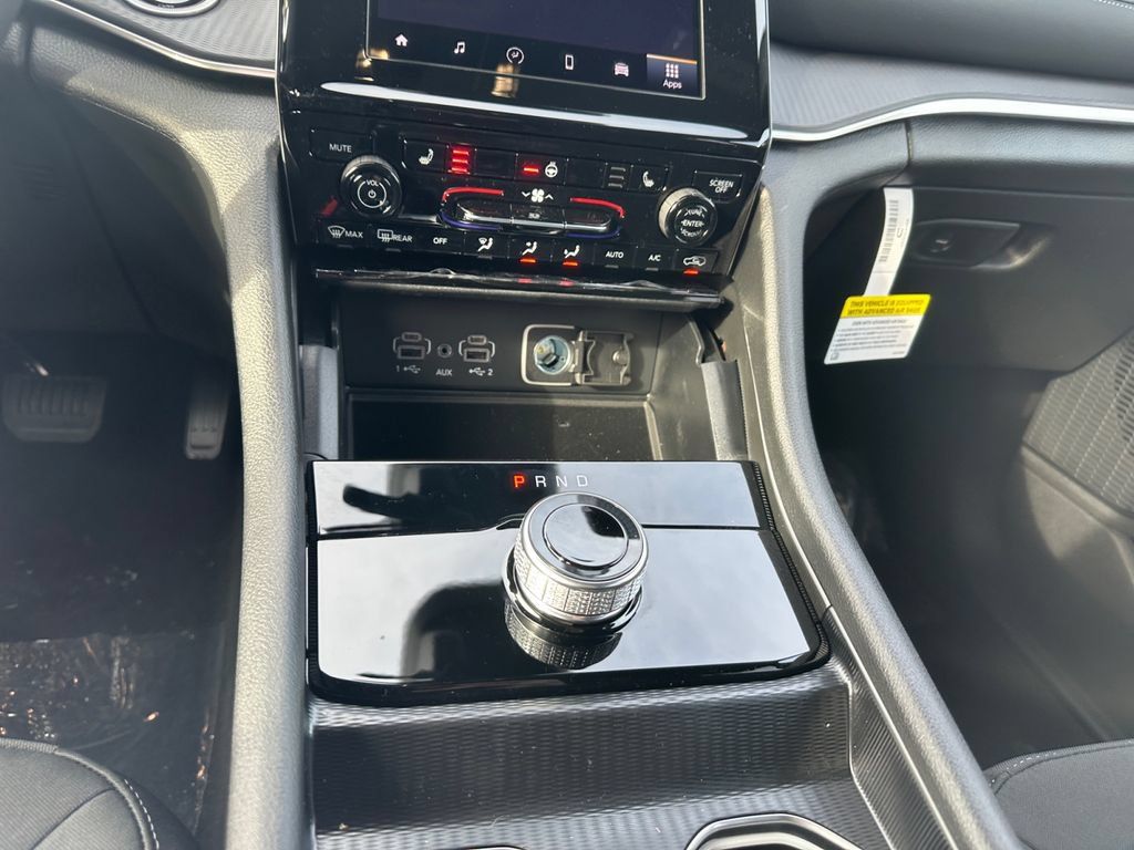New 2025 Jeep Grand Cherokee Laredo X w/ Luxury Tech Group I AWD/4WD image 11