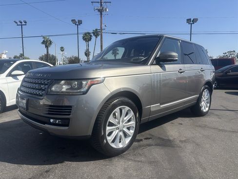 Used 2017 Land Rover Range Rover HSE AWD/4WD image 3