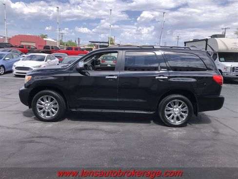 Used 2010 Toyota Sequoia Platinum RWD image 5