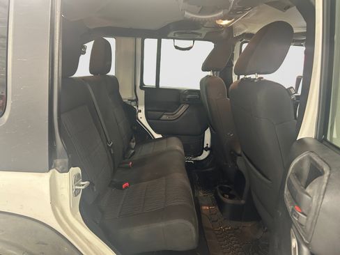 Used 2012 Jeep Wrangler Unlimited Sport AWD/4WD image 15