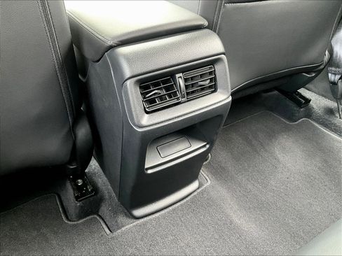 Used 2023 Honda CR-V EX-L image 10