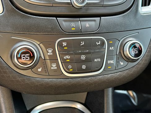 Used 2023 Chevrolet Malibu LT image 30