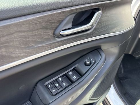 New 2026 Jeep Grand Cherokee Altitude AWD/4WD image 21