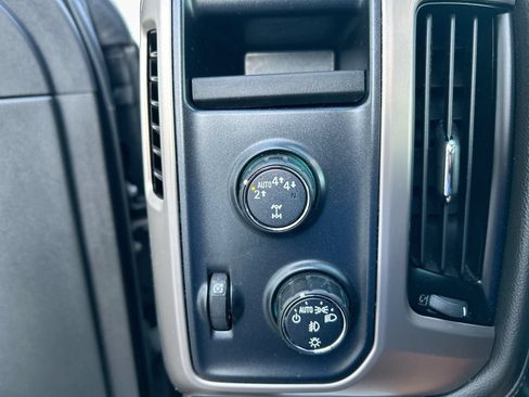 Used 2018 GMC Sierra 1500 Denali AWD/4WD image 16
