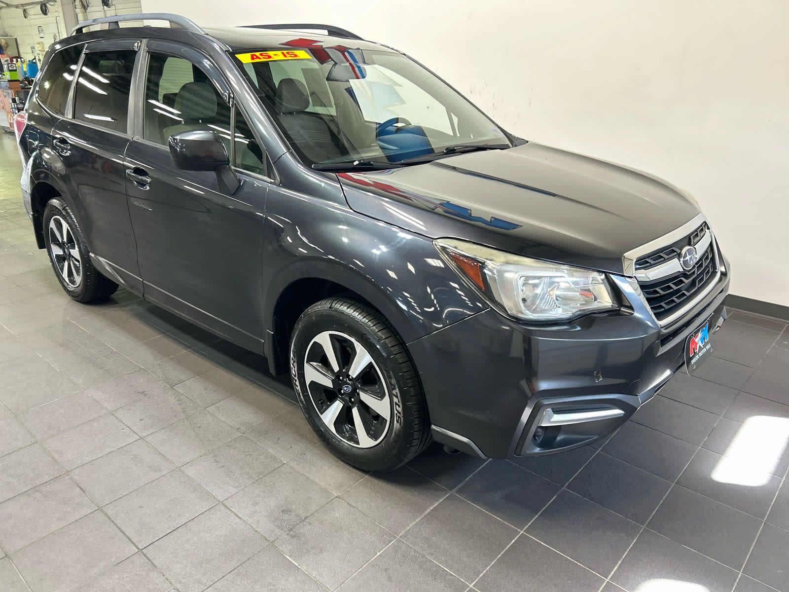 Used 2017 Subaru Forester 2.5i Premium AWD/4WD image 2