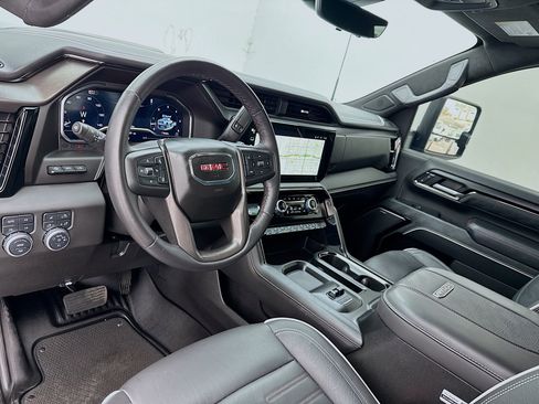 Used 2025 GMC Sierra 2500 AT4X AWD/4WD image 7