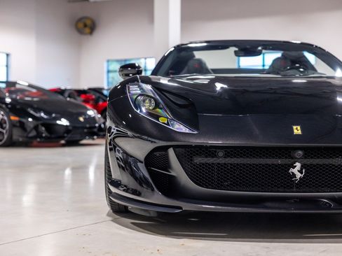 Used 2021 Ferrari 812 GTS RWD image 22