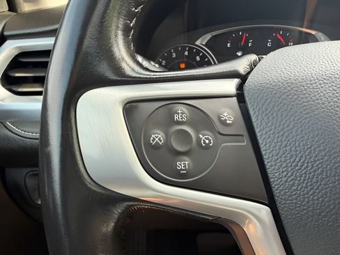 Used 2022 GMC Acadia SLT w/ Elevation Edition FWD image 13