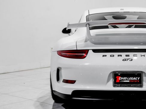 Used 2015 Porsche 911 GT3 image 48