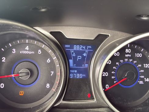 Used 2016 Hyundai Veloster FWD image 33
