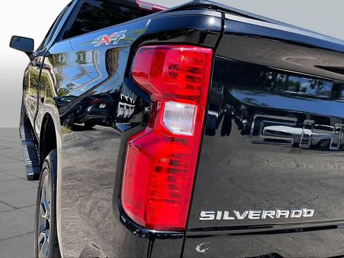 Used 2024 Chevrolet Silverado 1500 LT AWD/4WD image 29