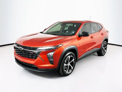 Used 2024 Chevrolet Trax RS FWD image 3
