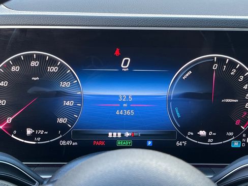 Used 2024 Mercedes-Benz GLE 450e 4MATIC image 8