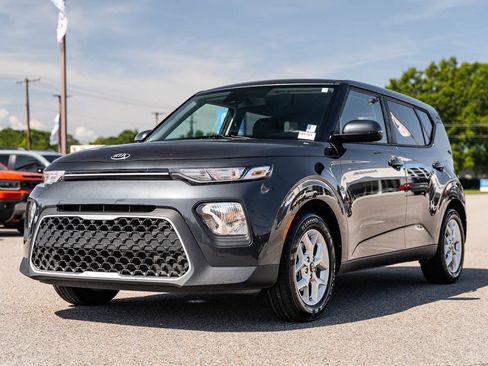 Used 2021 Kia Soul S FWD image 3